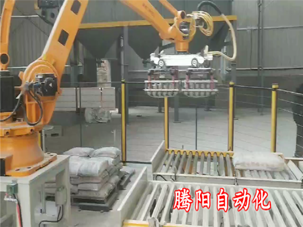 粉塵大污染重的環(huán)境下砂漿碼垛機器人更合適